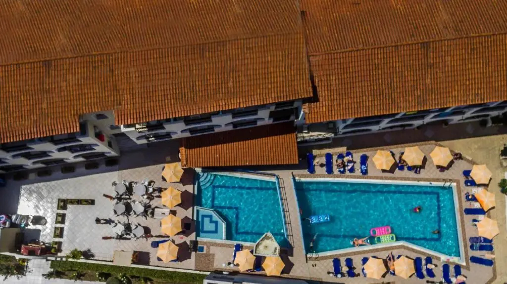 Vossos Hotel Apartments