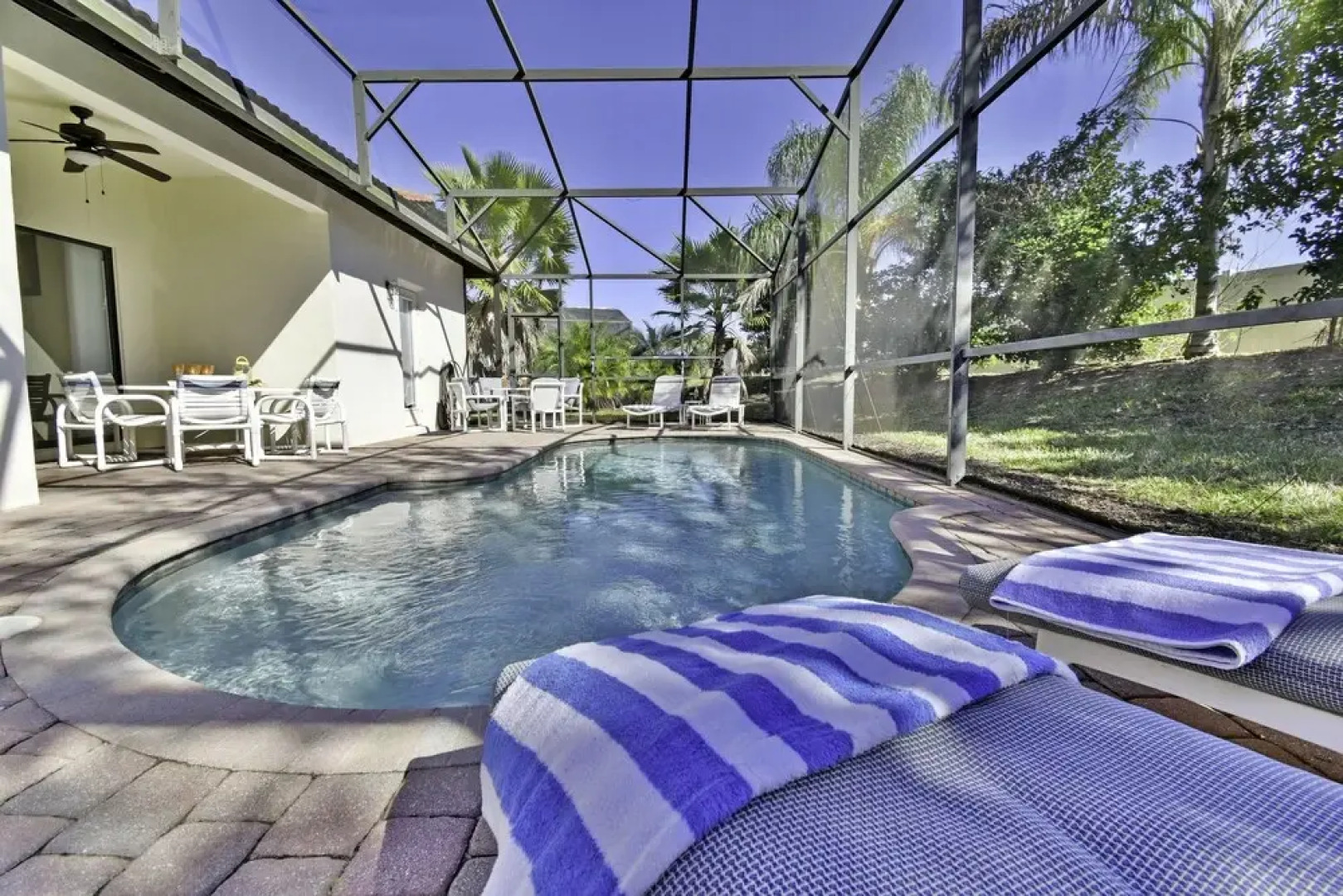 129SPL-High Grove Resort by RedAwning