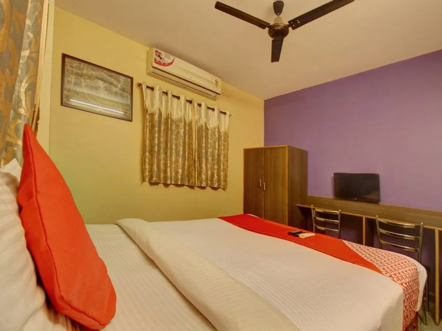 OYO 2420 Ashwa Comfort