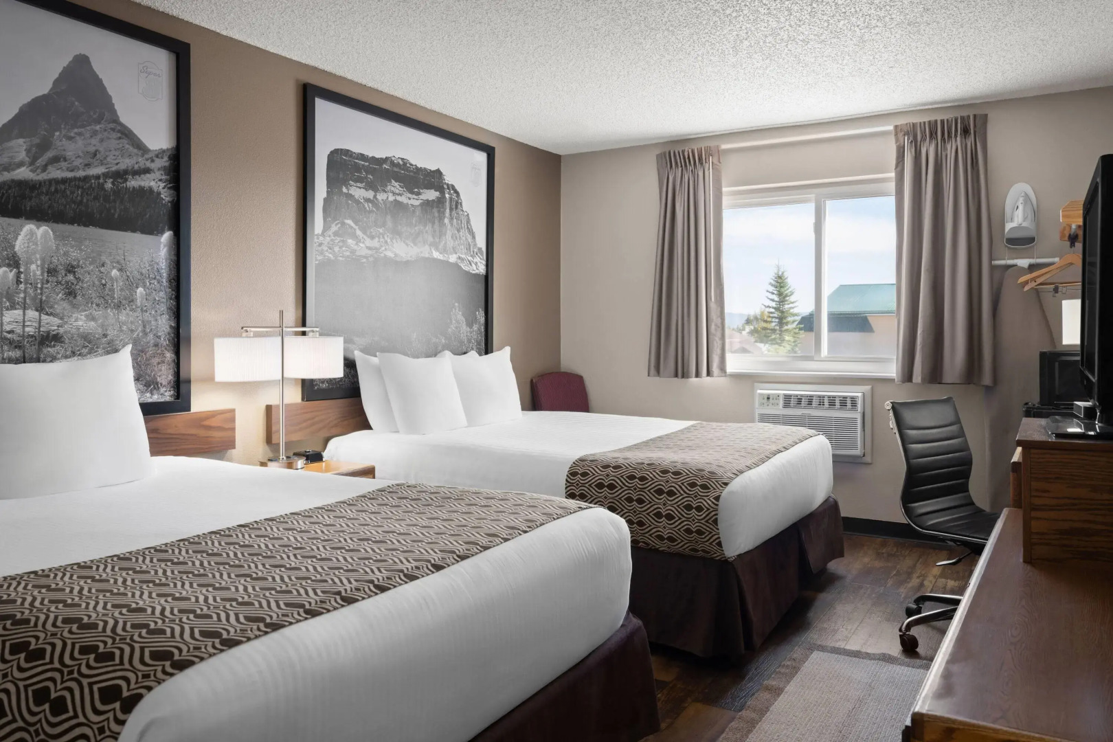 Super 8 by Wyndham Lewistown