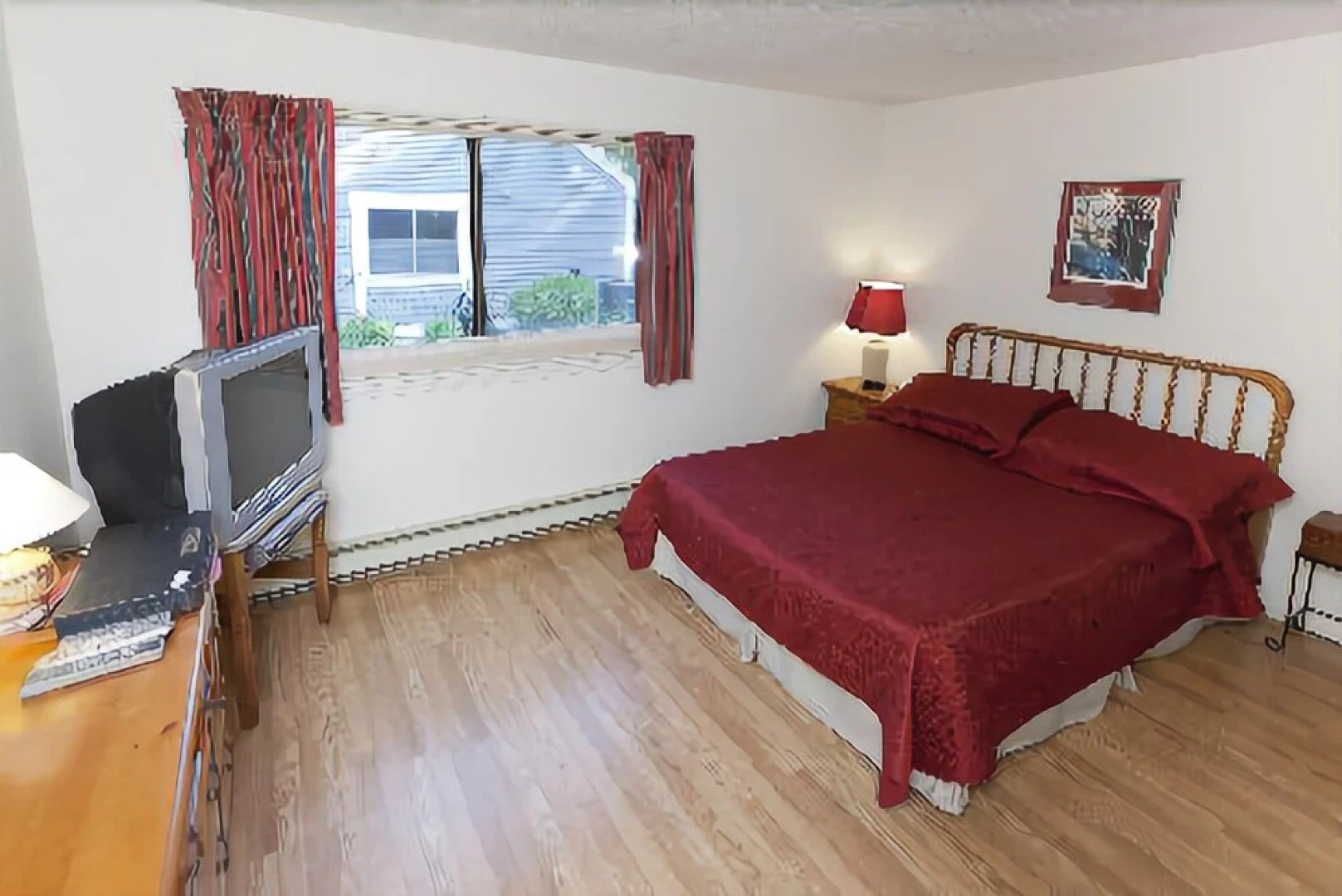 69 Middlecott - 2 Bedroom Condo