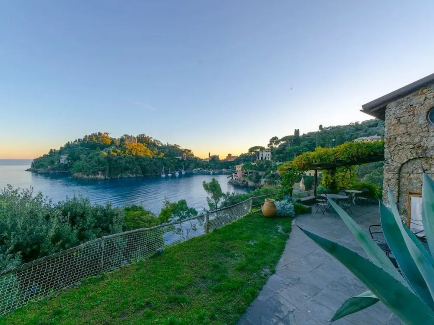 Hintown Unbelievable GuestHouse