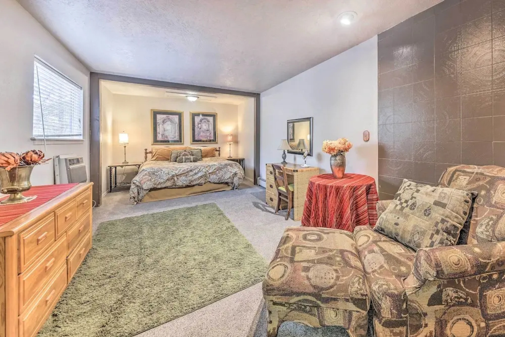 Dog-friendly Alto Escape w/ Hot Tub + Foosball!