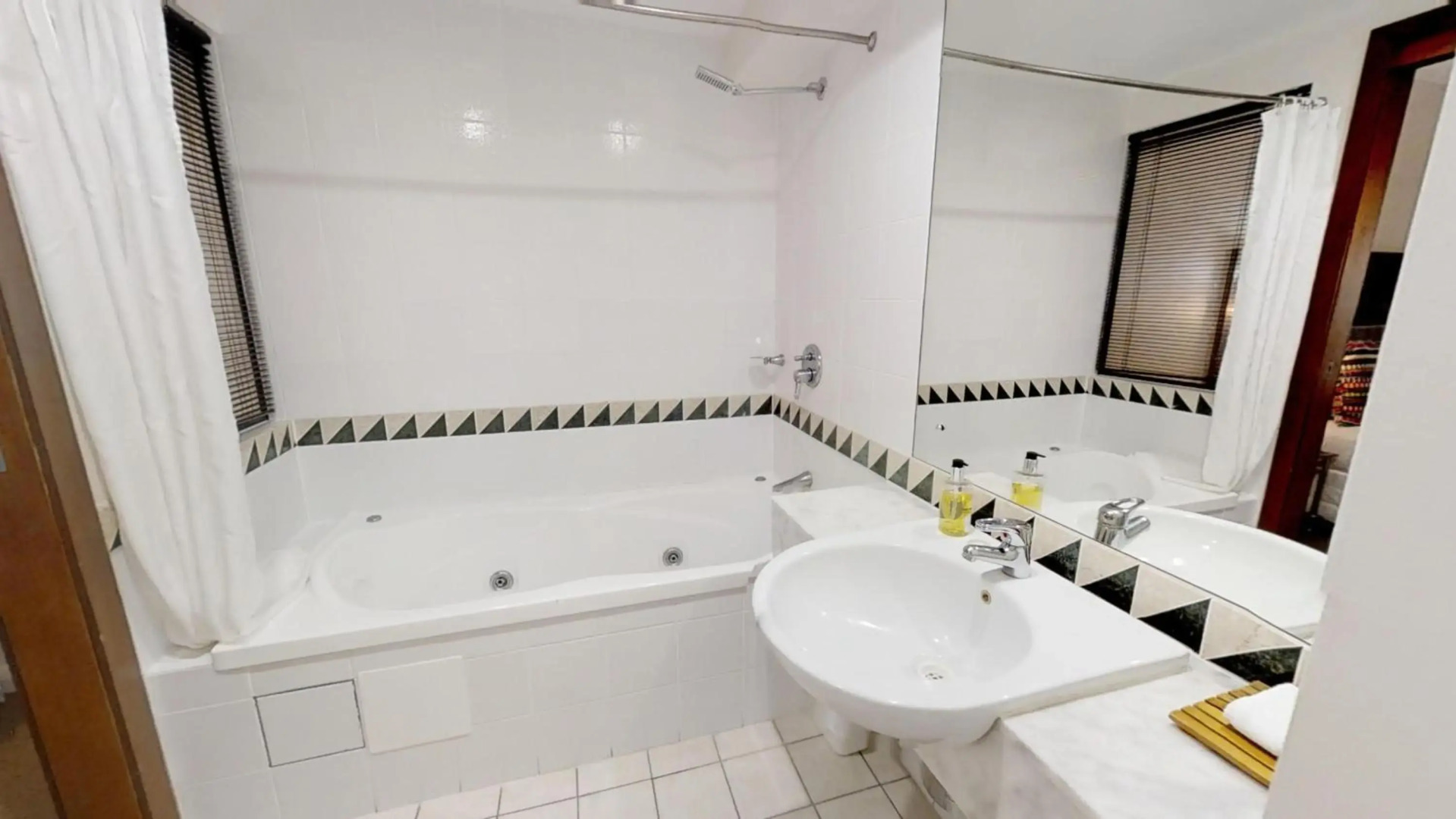 Silkari The Pavilions Port Douglas