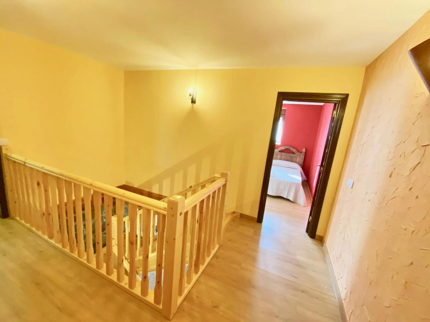 La Parada de Jimena-Casa rústica rodeada de bodegas en Rueda