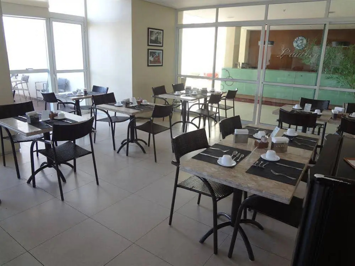 L'Authentique Cristal Hotel