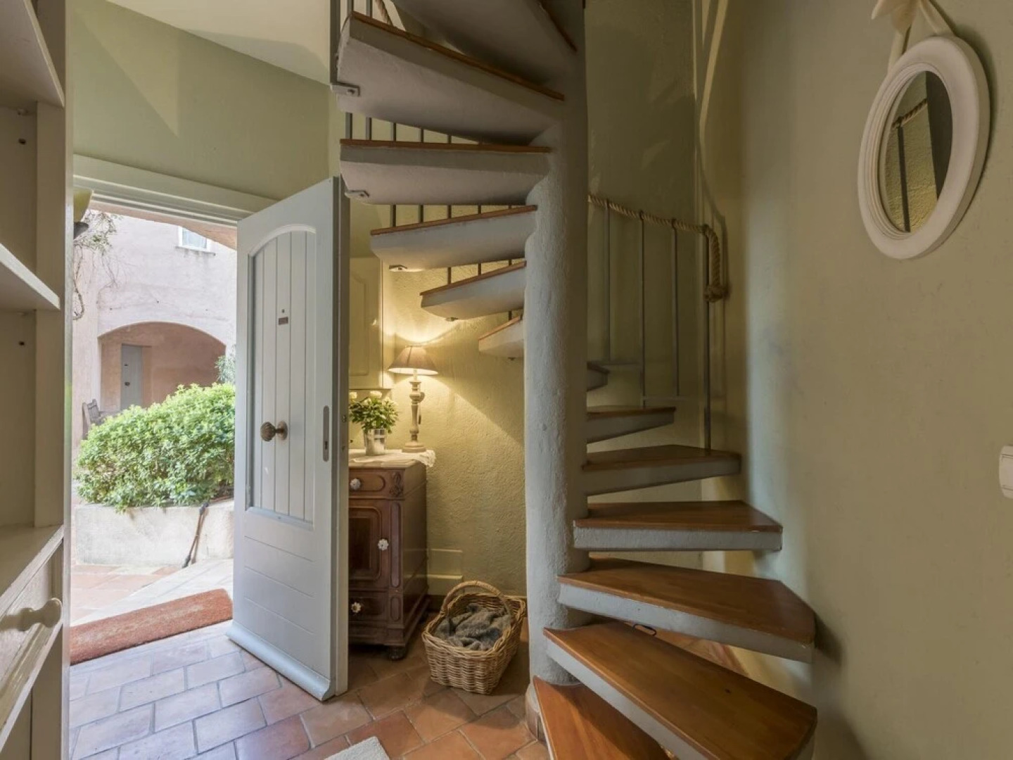 Mesmerising Holiday Home in Gassin With Swimming Pool