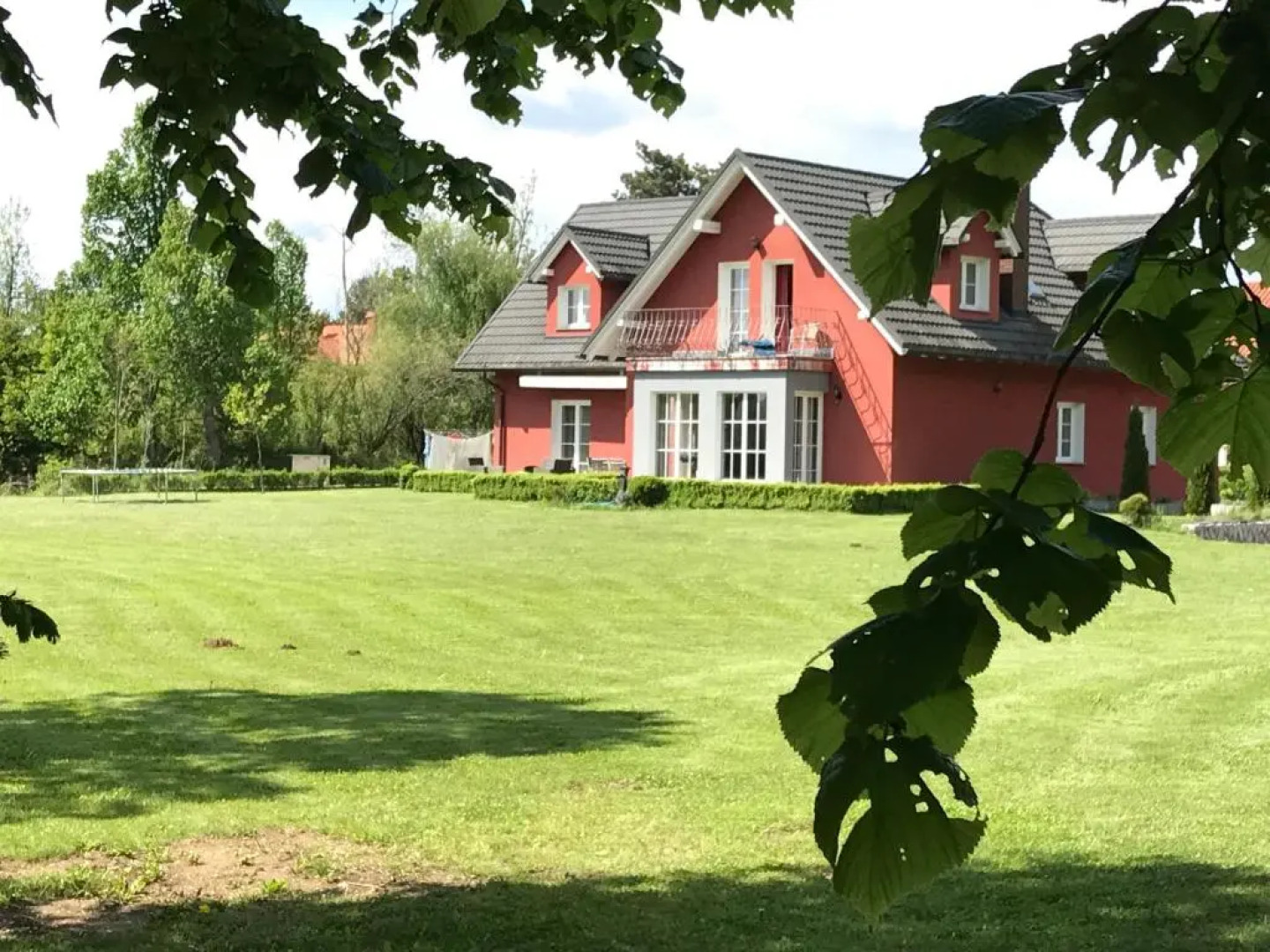 Linden Garden Apartment