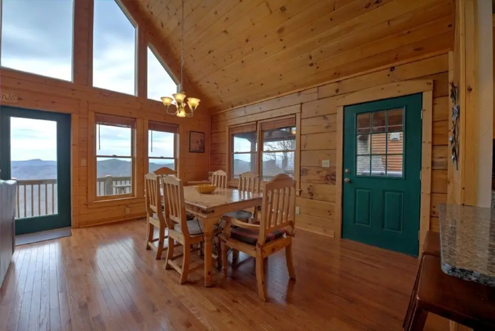 Rocky Mountain High - 4 Br Cabin