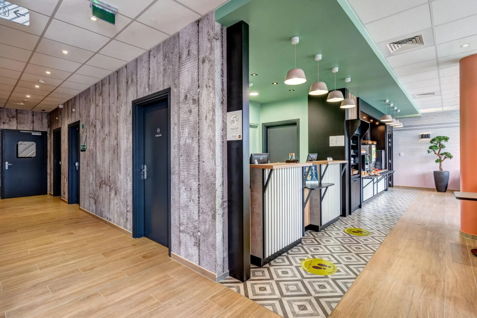 B&B HOTEL Le Port- Marly St-Germain en Laye