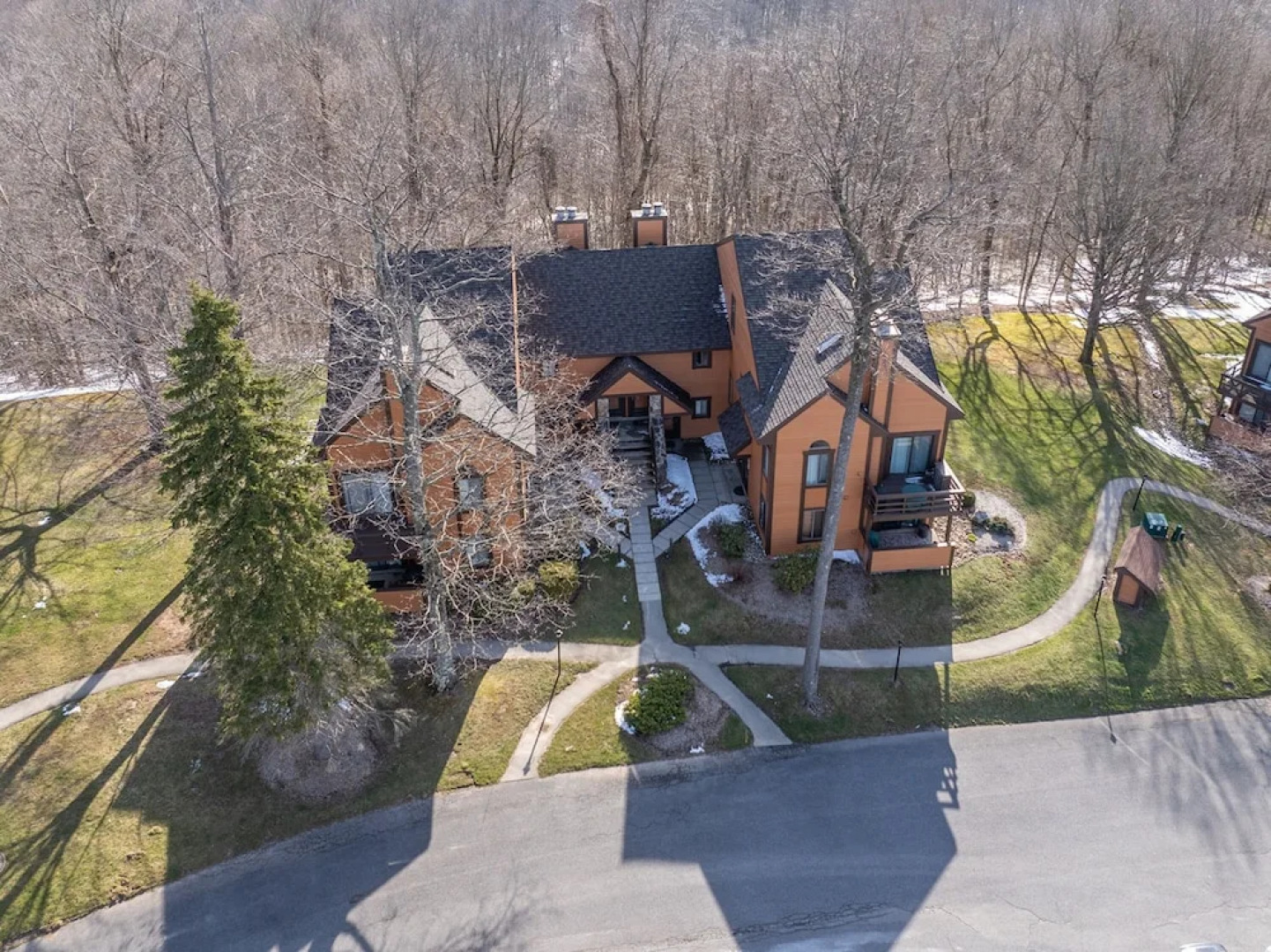 Swiss Mountain 1 Bedroom - Premier Unit with Patio by RedAwning