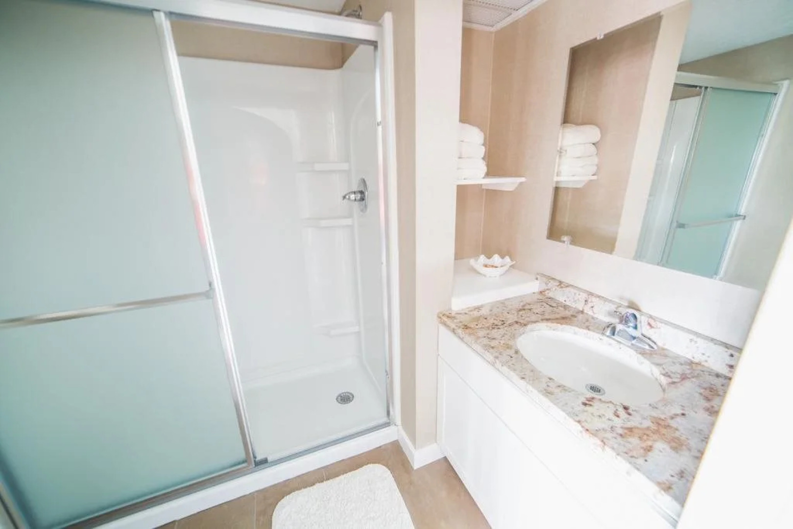 Surf Club Oceanfront Hotel