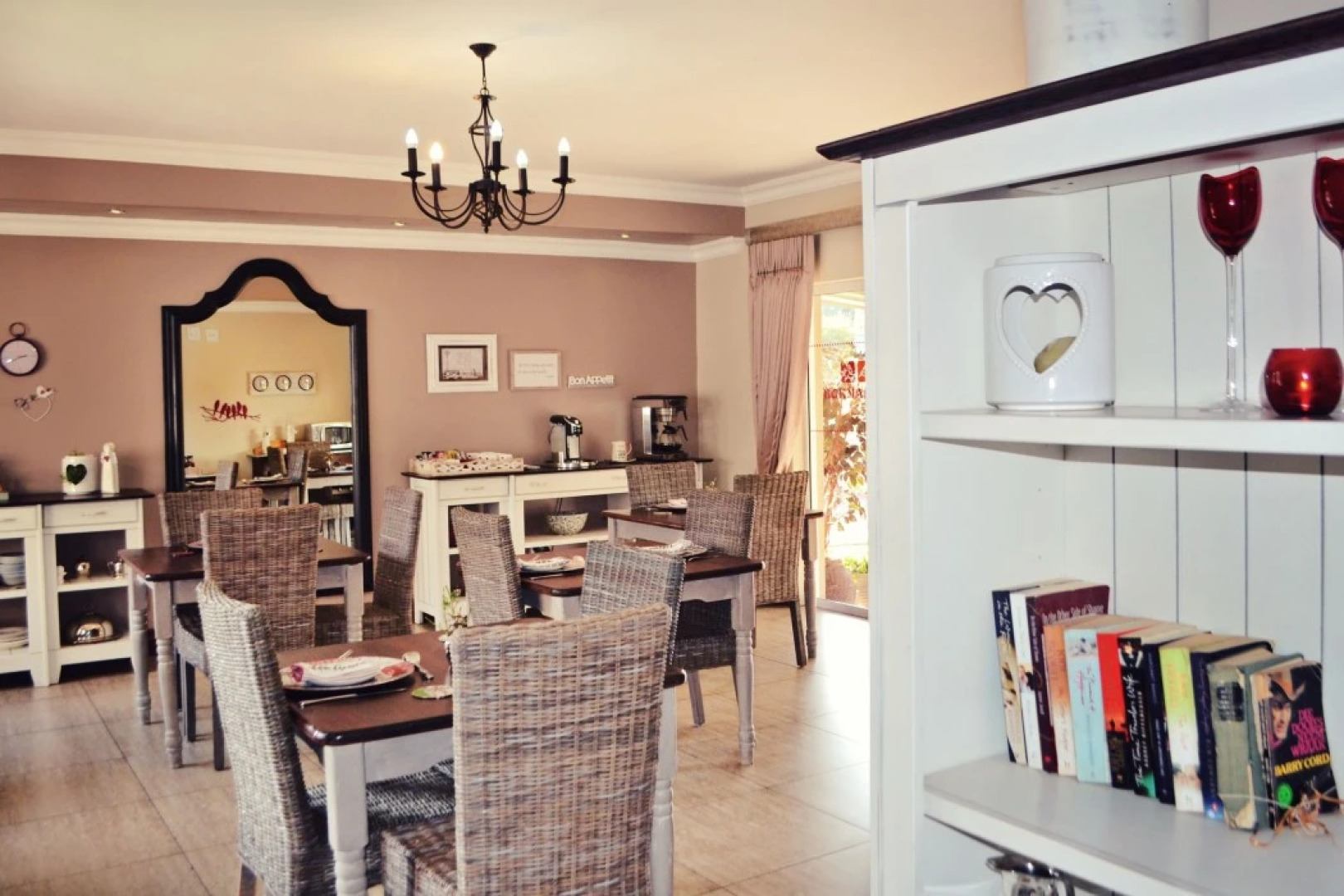 Bokmakierie Guest House