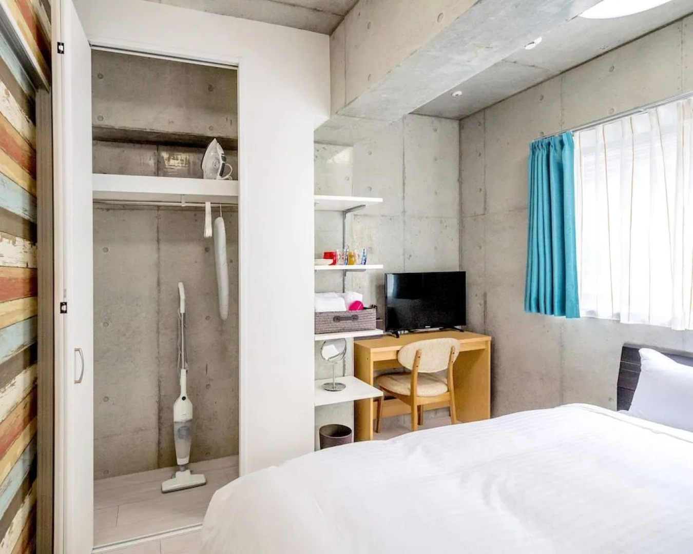 Little Island Okinawa Asahibashi