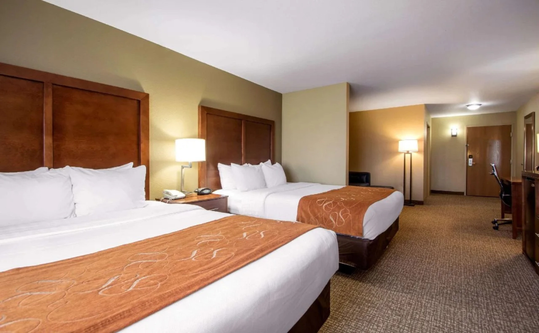 Comfort Suites Johnson Creek Conference Center