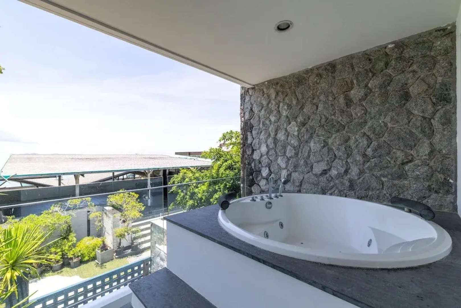 Phuket Moonlit Bay Seaview Resort&Spa