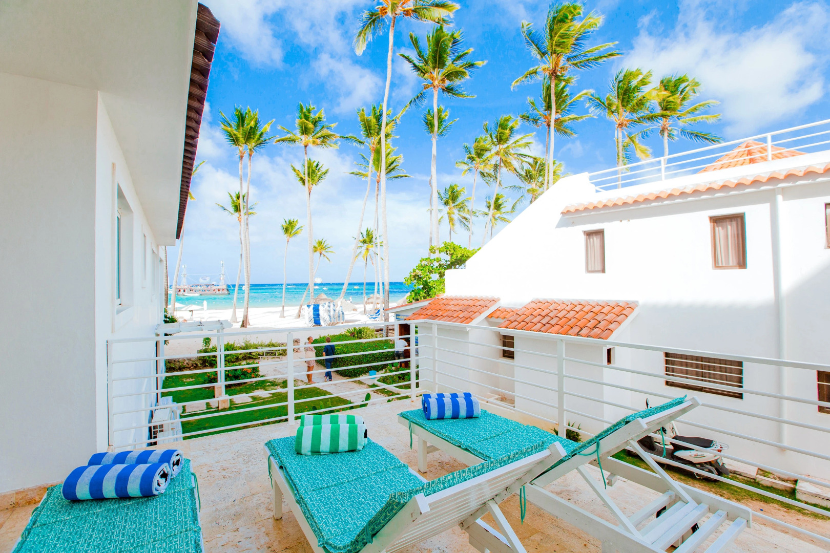 Ocean View Apartment with 3 BDR at Bávaro Beach