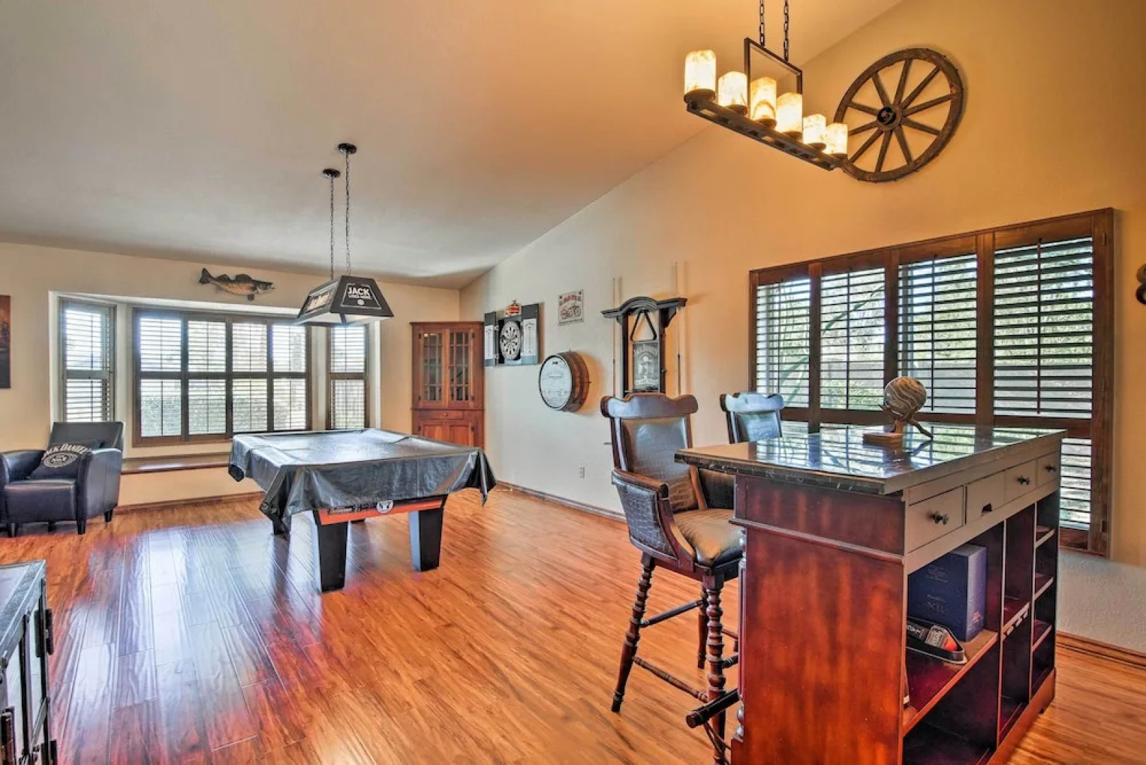 Pool, Bar & Game Room: Red Mountain Mesa Oasis