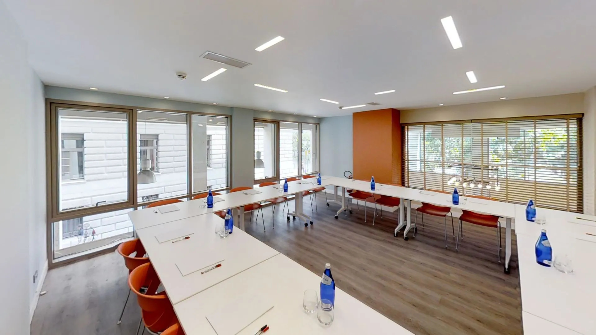 Casual Kubic Athens Hotel