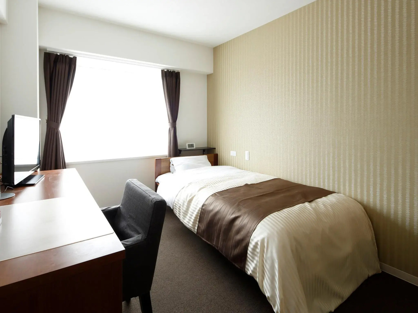 Kyou Bar Lounge & Inn