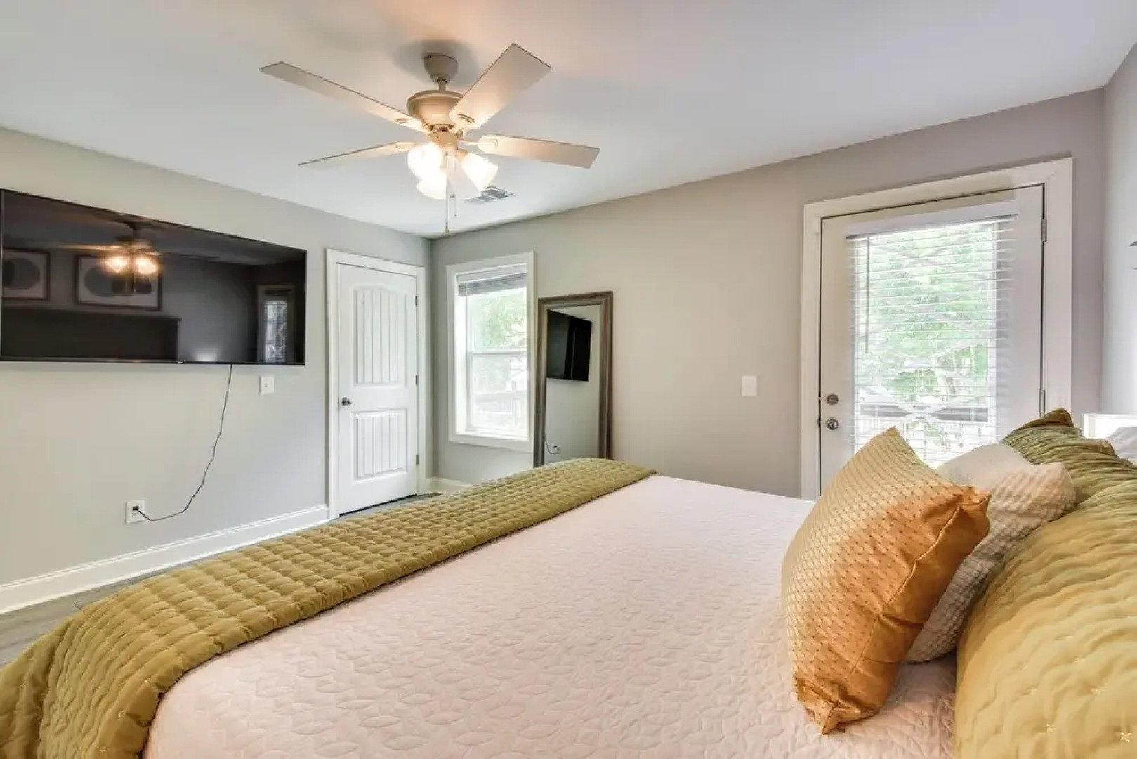 Walkable Condo 3 Mi to Unicoi State Park