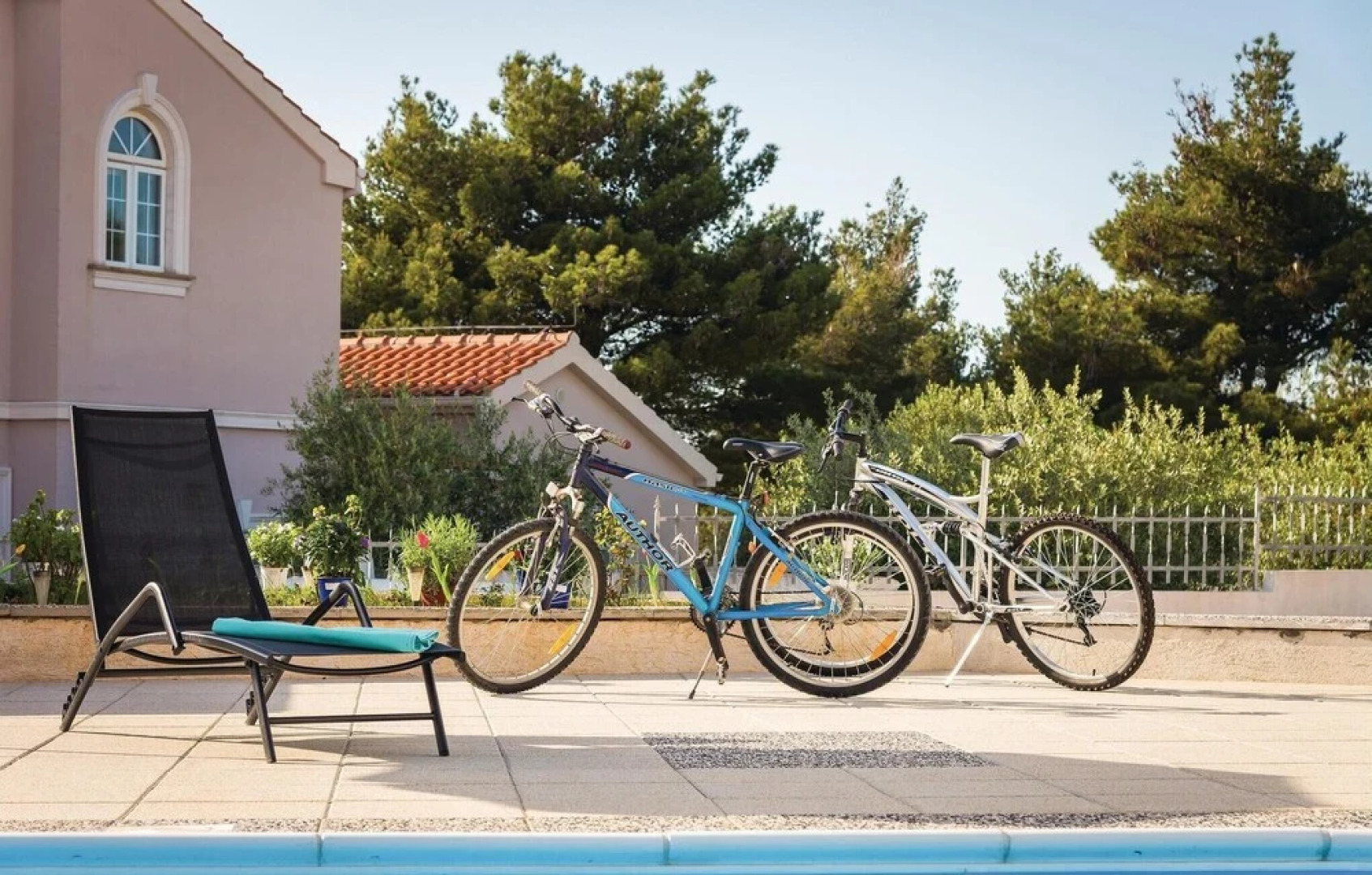 Stunning Home in Brodarica With Jacuzzi, Wifi and 4 Bedrooms