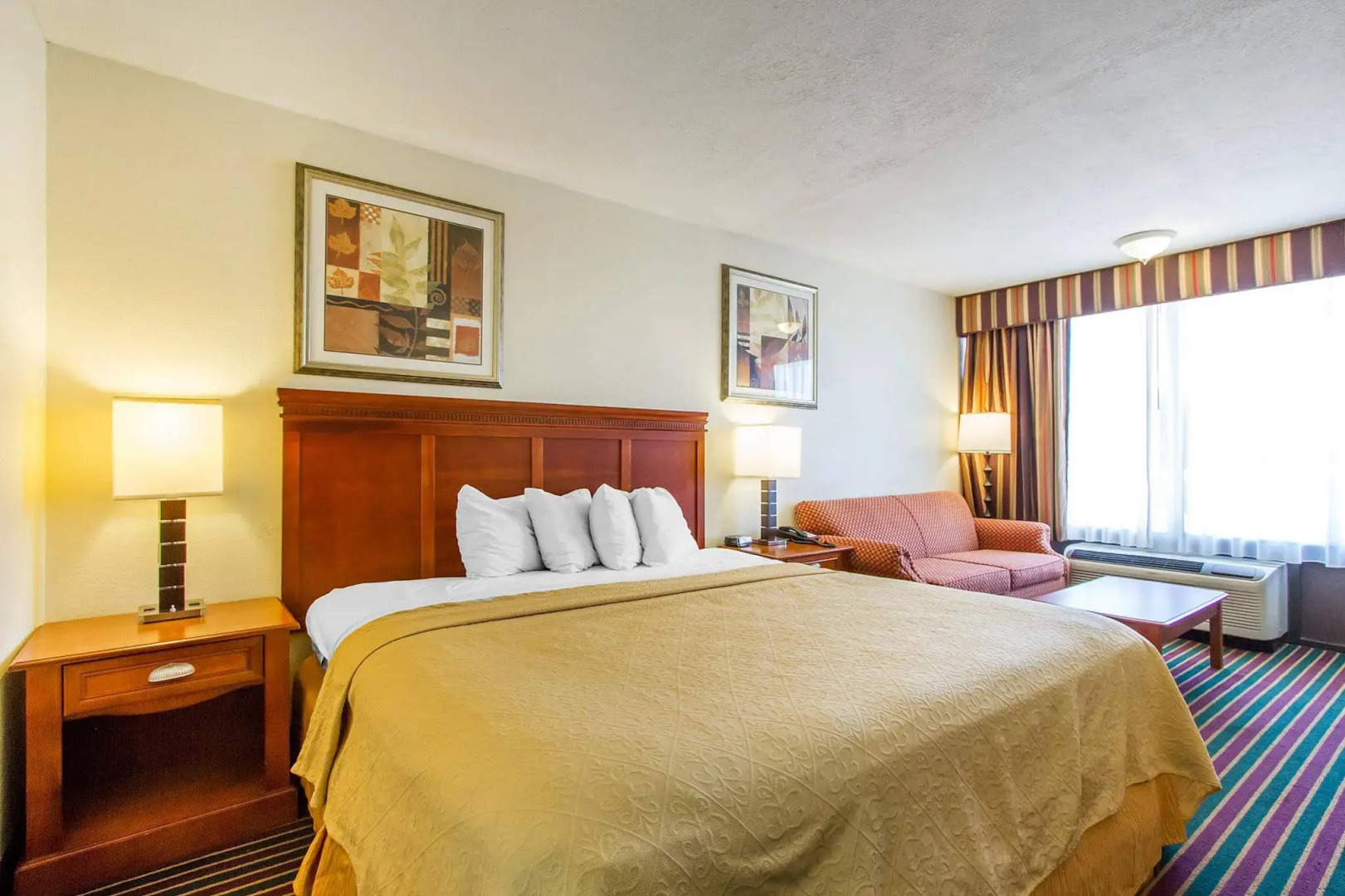 Quality Inn Dyersburg I-155