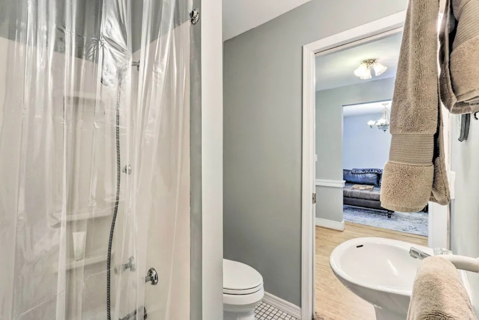 Historic Townhome in Downtown Shepherdstown!