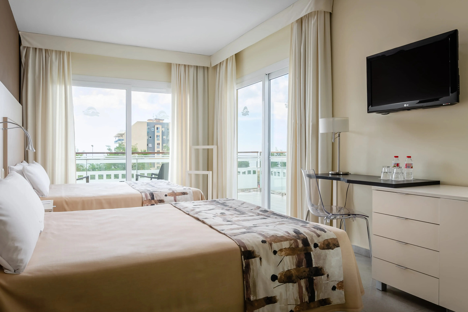 Отель Alegria Caprici Verd