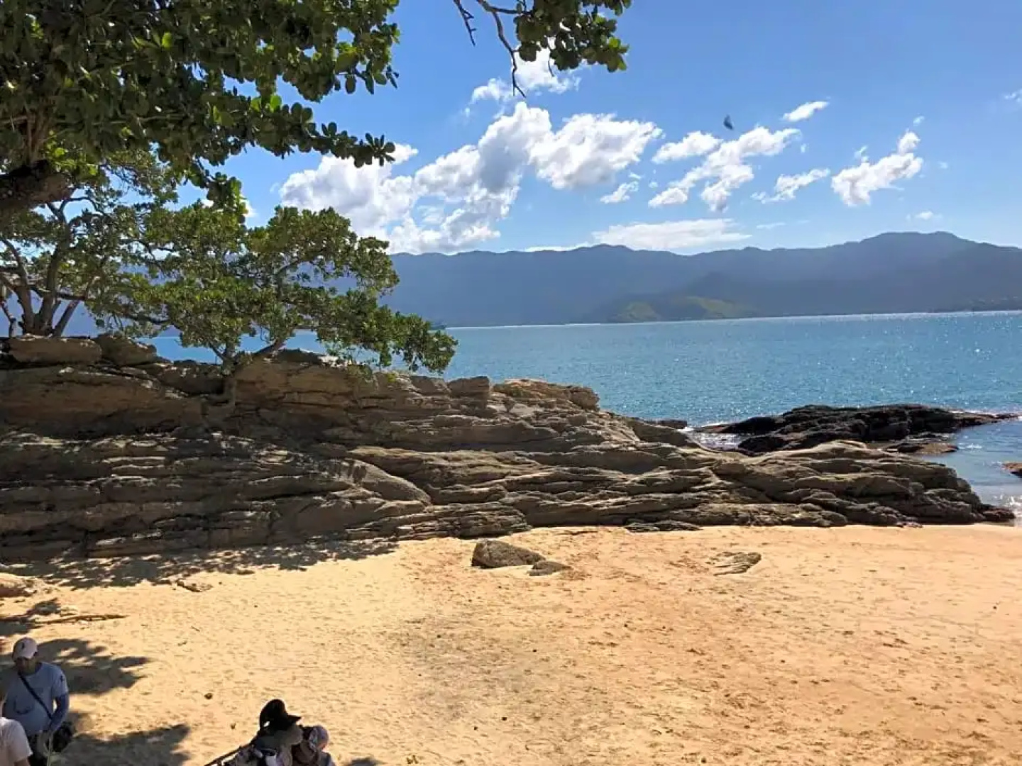 Bangalô em Ilhabela/Yacamim