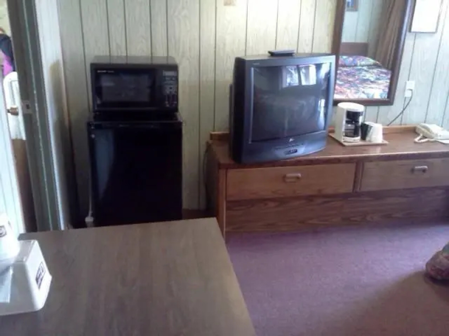 Budget Host Parkway Motel