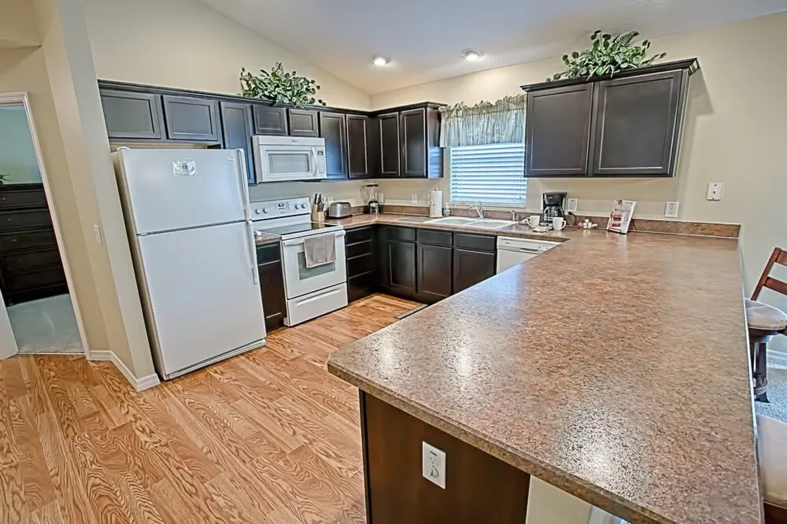 Ida Court Home 3 Bedroom by The VIR Group