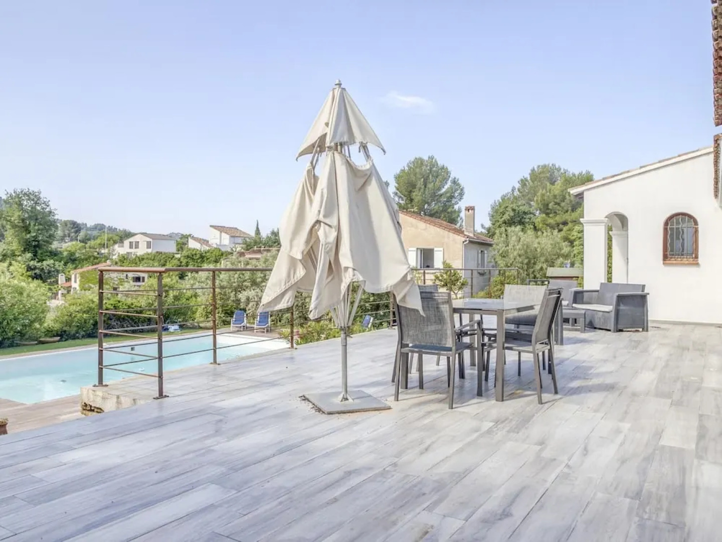Villa in La Cadiere-d'azur With Private Pool