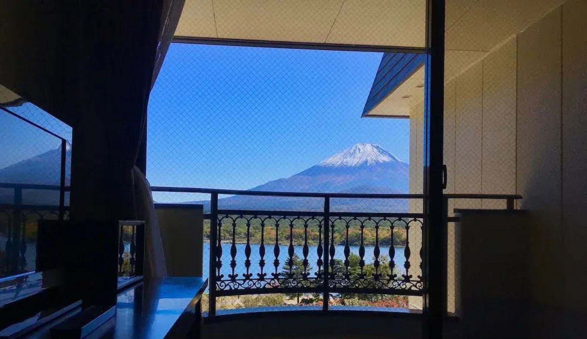 Shoji Mount Hotel