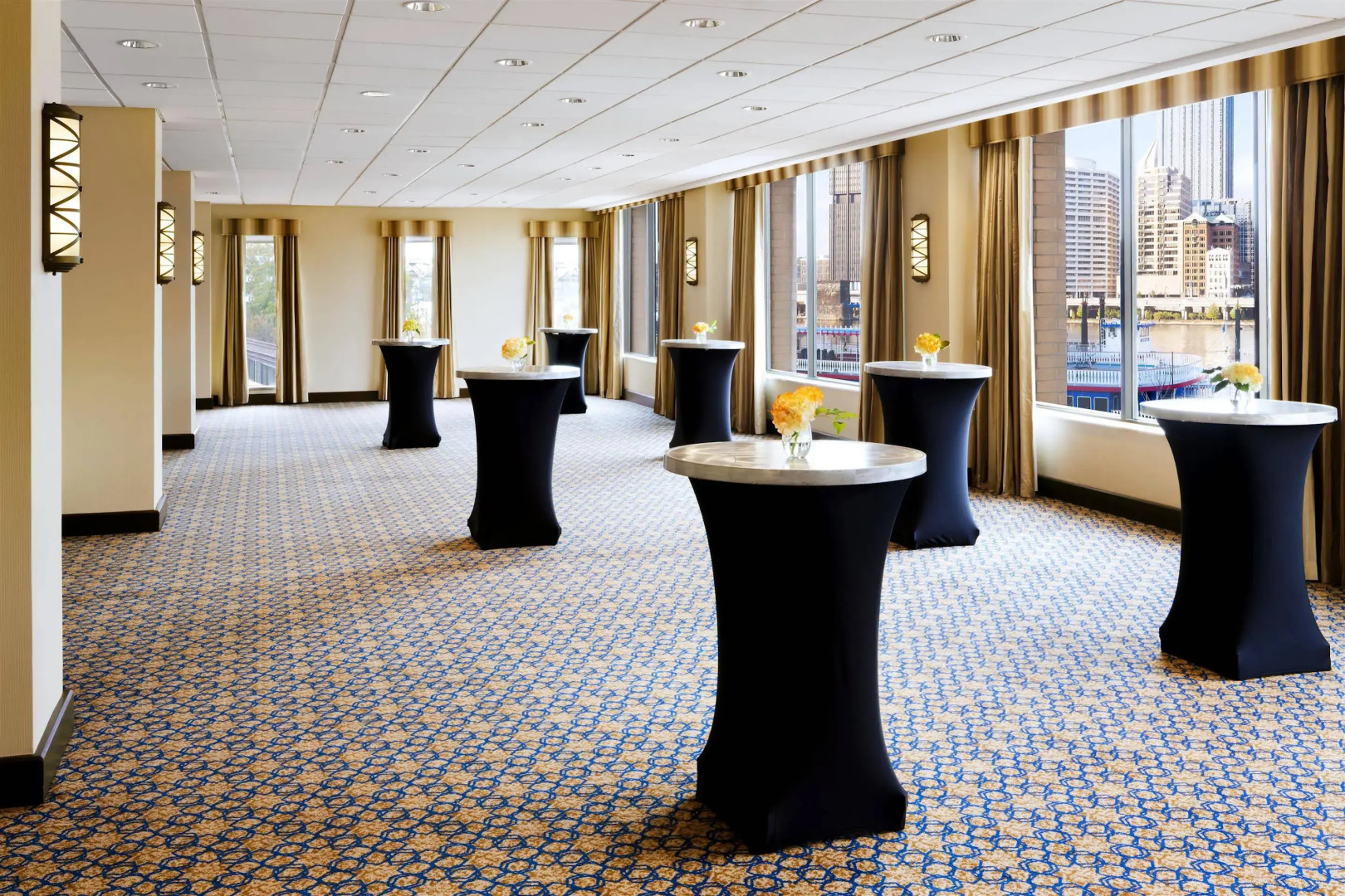 Sheraton Pittsburgh Hotel at Station Square