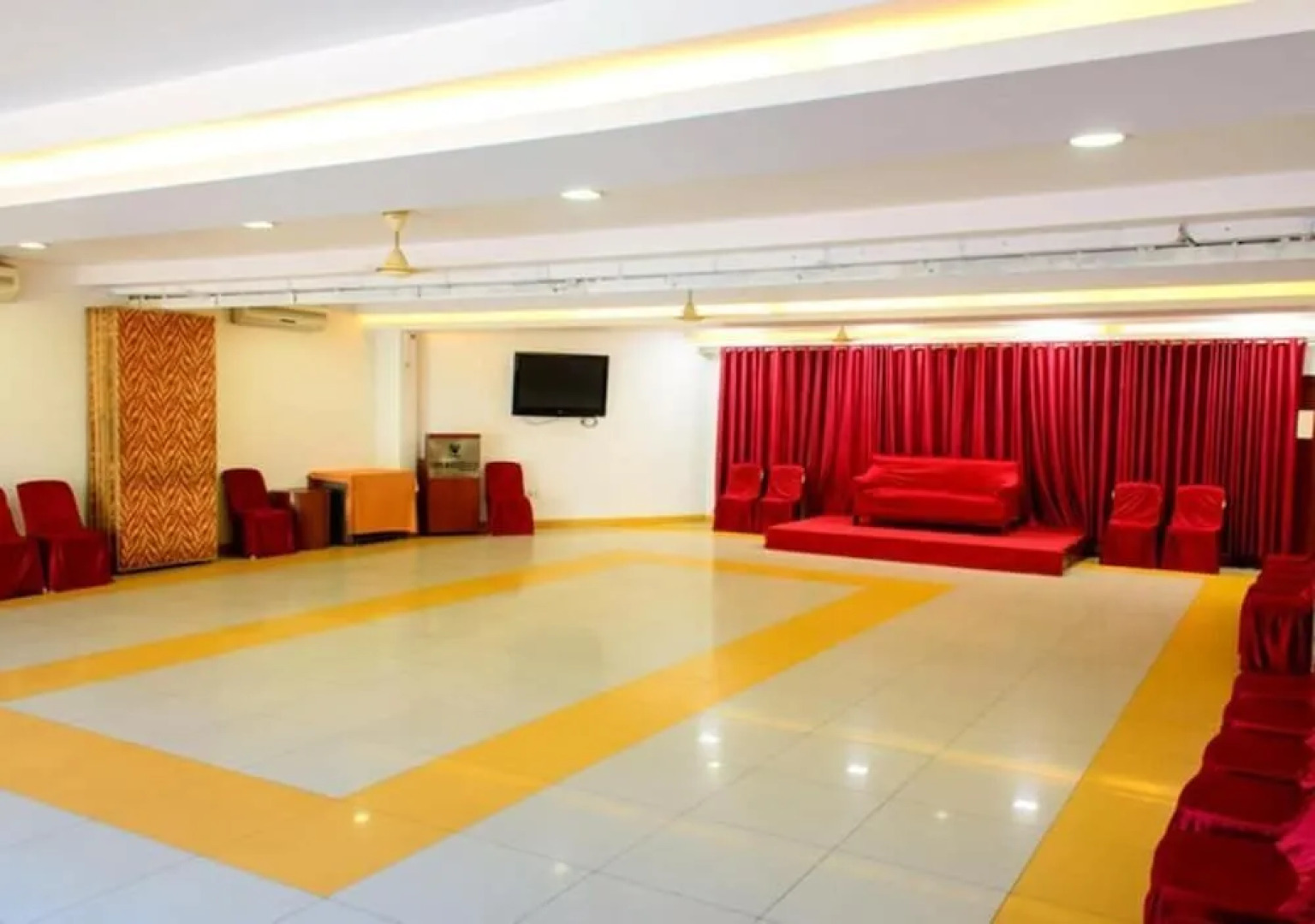 Blue Diamond The Hotel