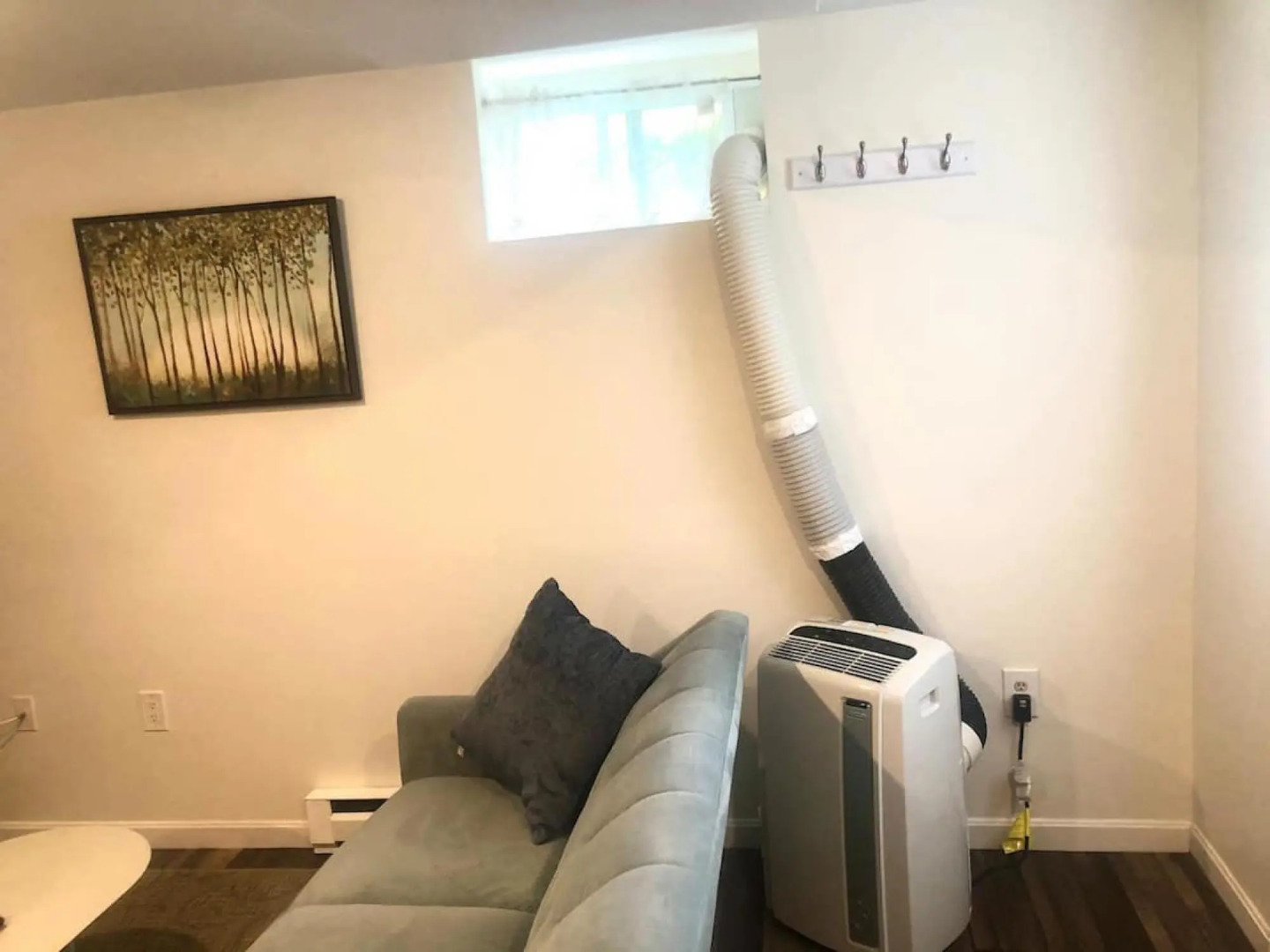 Tucked away garden level studio near Cambridge