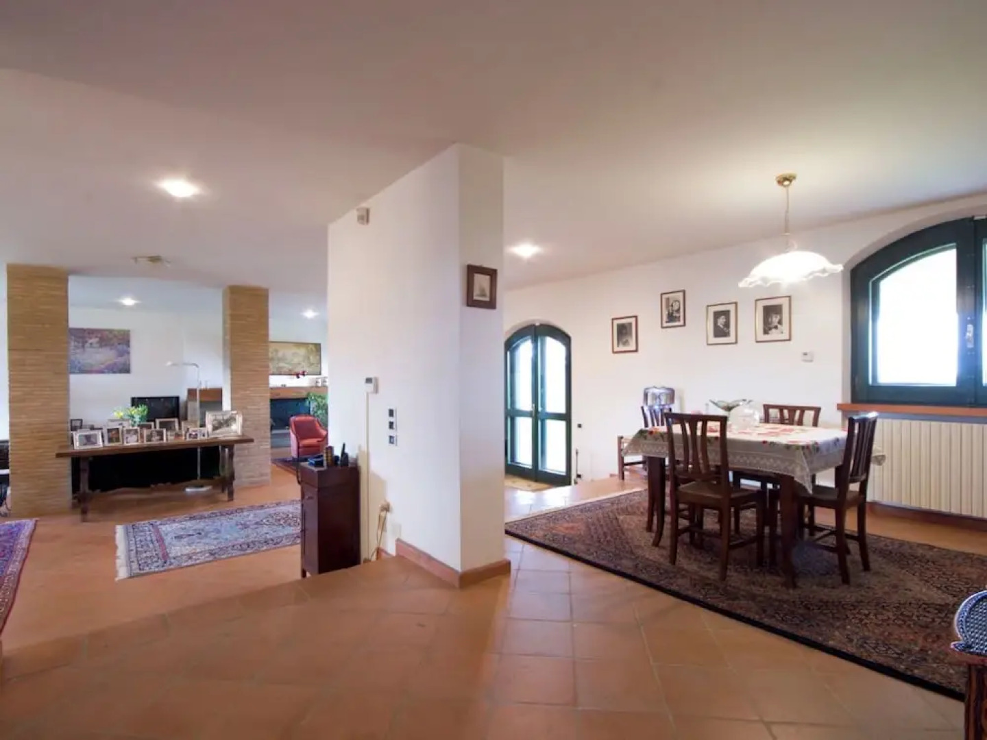 Luxurious Villa in Montelupone With Private Swimming Pool