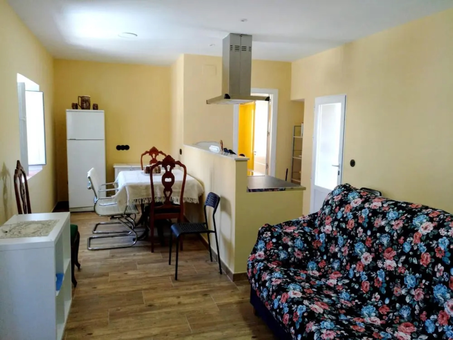 Apartment With 2 Bedrooms in Sotillo de la Adrada, With Wonderful Mountain View and Terrace