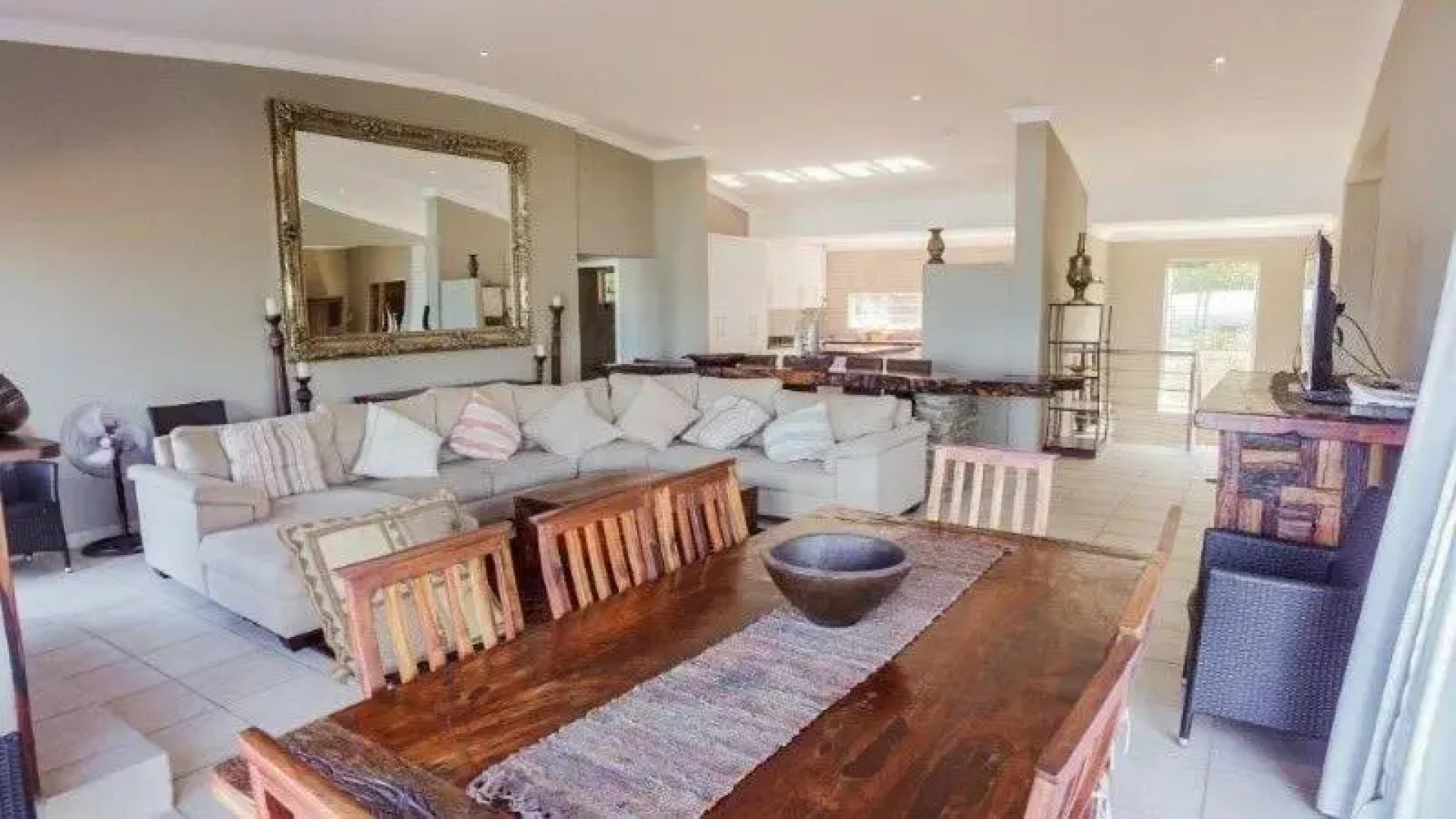 Tinley Manor Beachfront KSV1