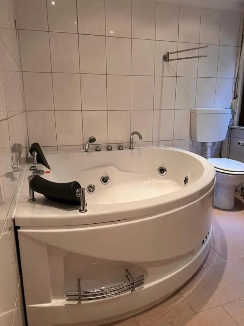 Beautiful 8 Bed Apartment in Hallenberg