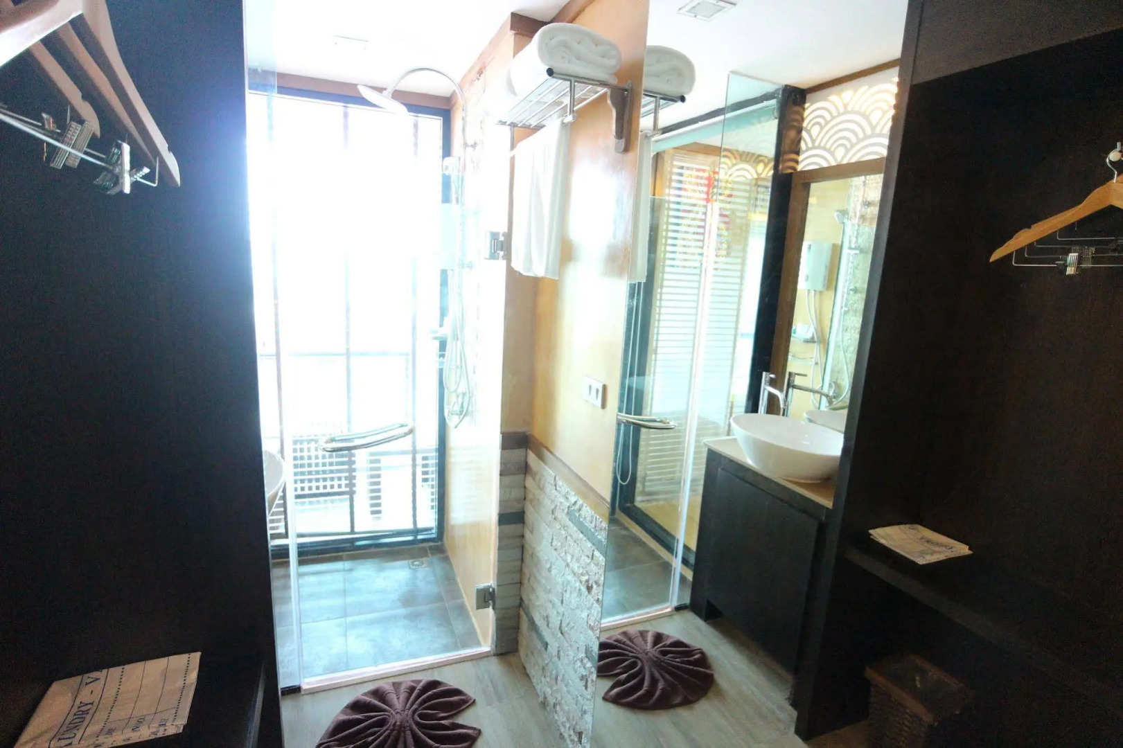 Phi Phi Nice Beach Hotel Hip