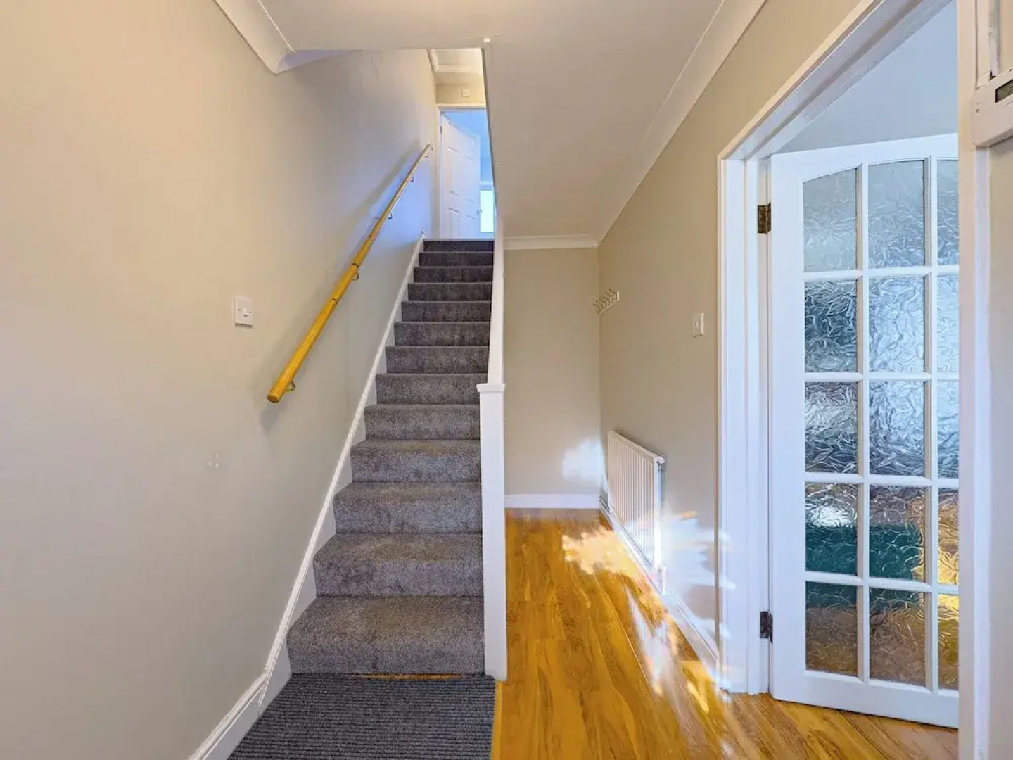 House - Sleeps 7, Private Garden & Parking