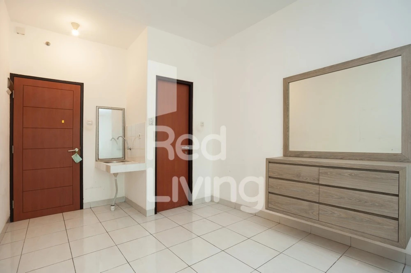 RedLiving Apartemen RQ @ Ecohome Citra Raya