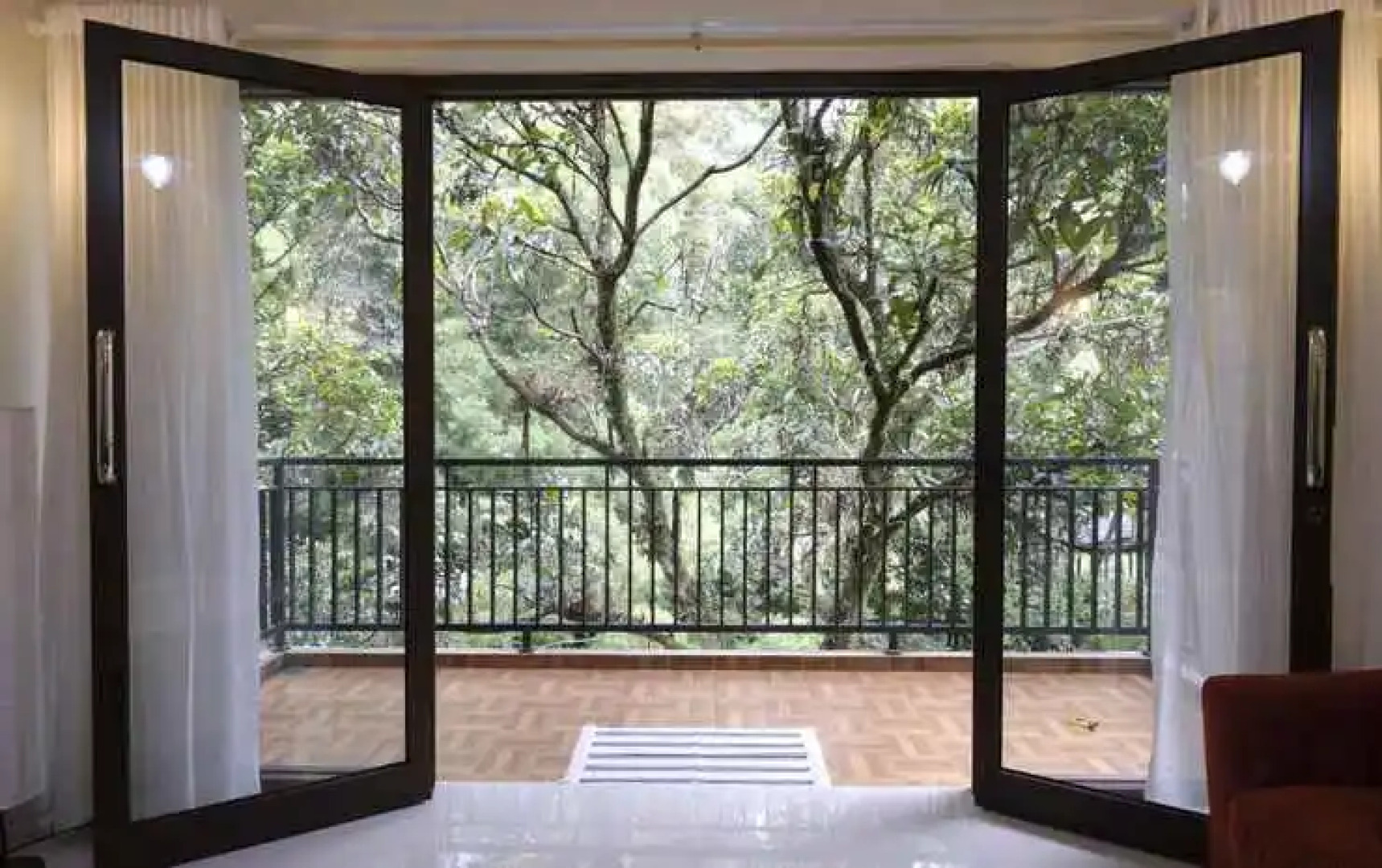 Villa Heliconia 6BR Rumah Gadog