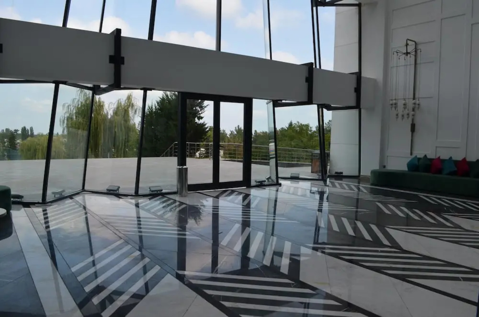 Отель Arena Grand