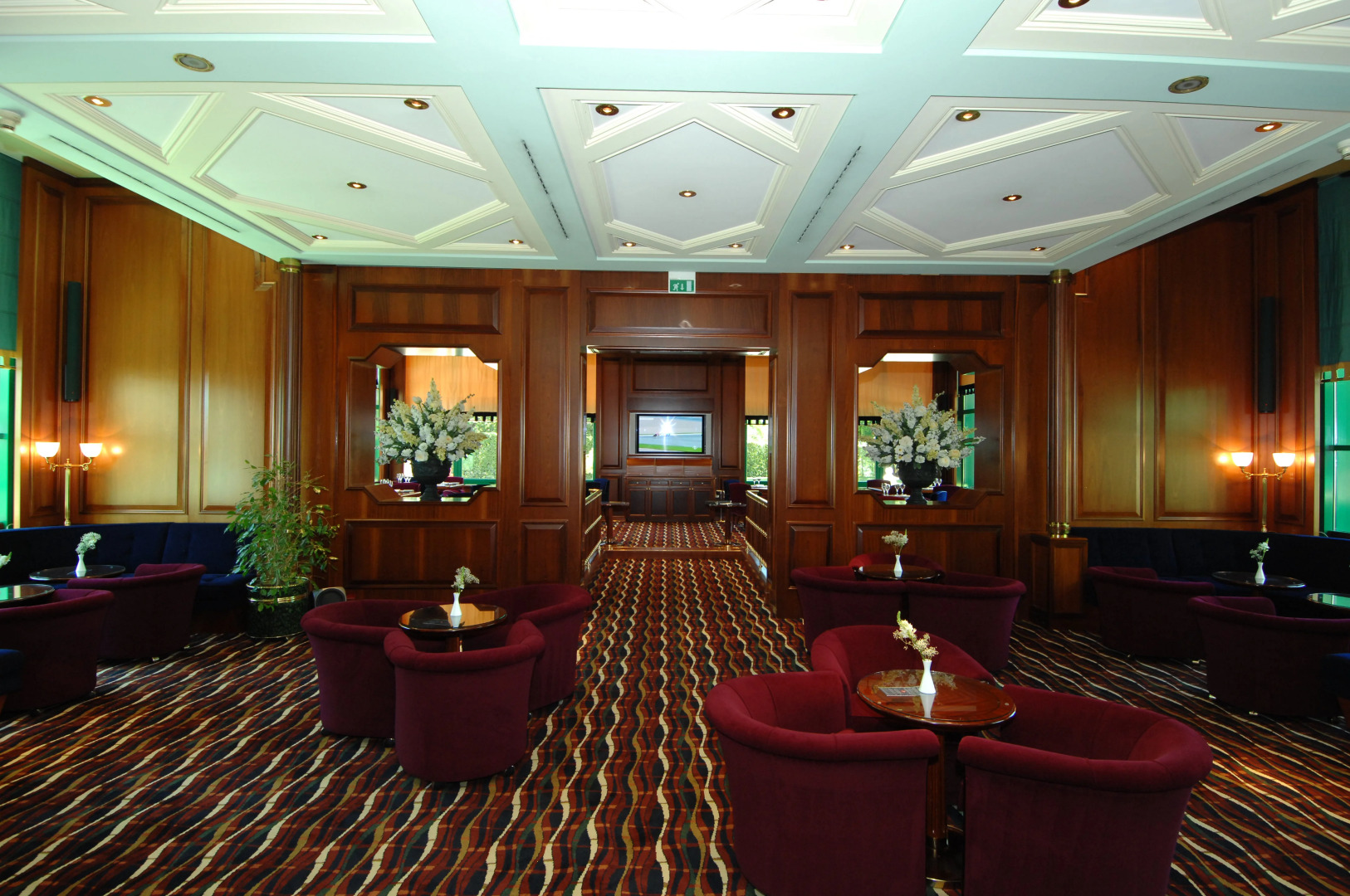 Отель Royal Garden