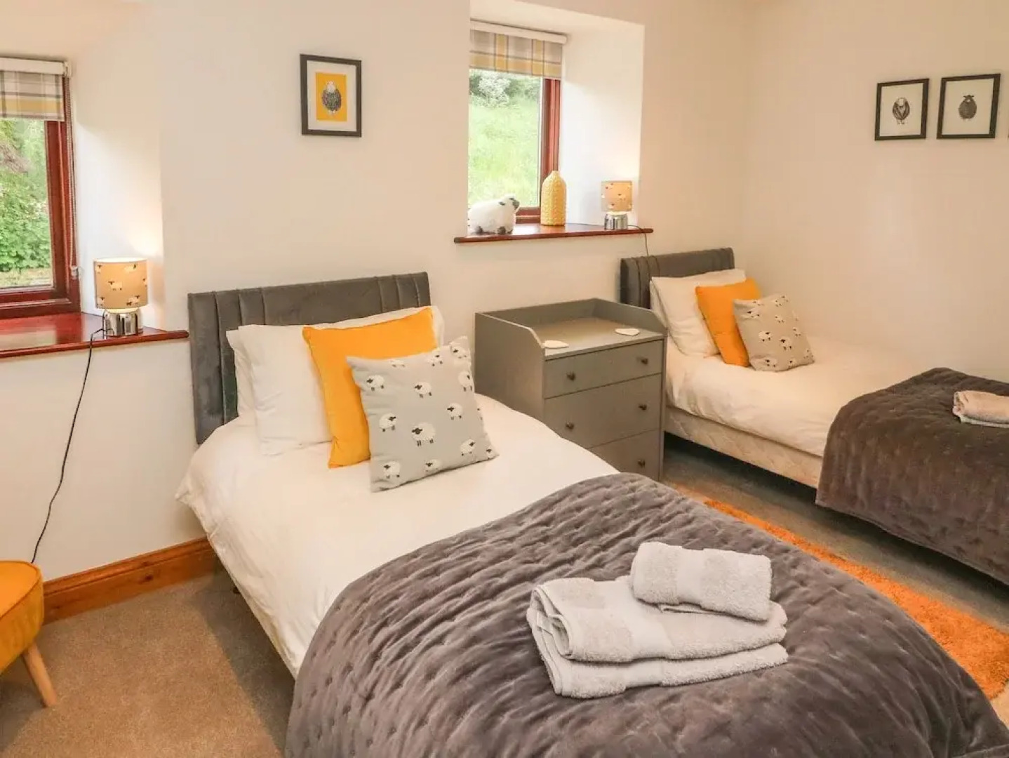 The Arches Larklands