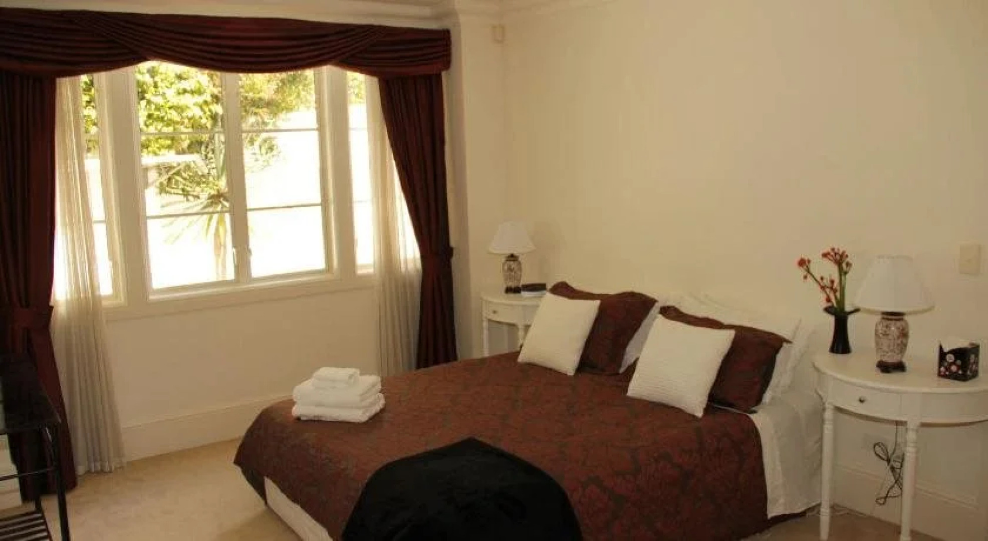 The Consulate Luxury Bed and Breakfast