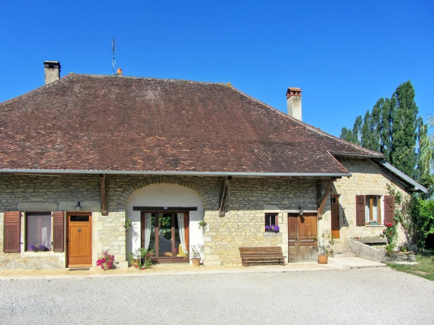 House With 2 Bedrooms in Chamblay, With Furnished Garden and Wifi